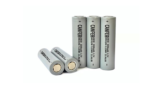 What are the methods for selecting a good lithium battery